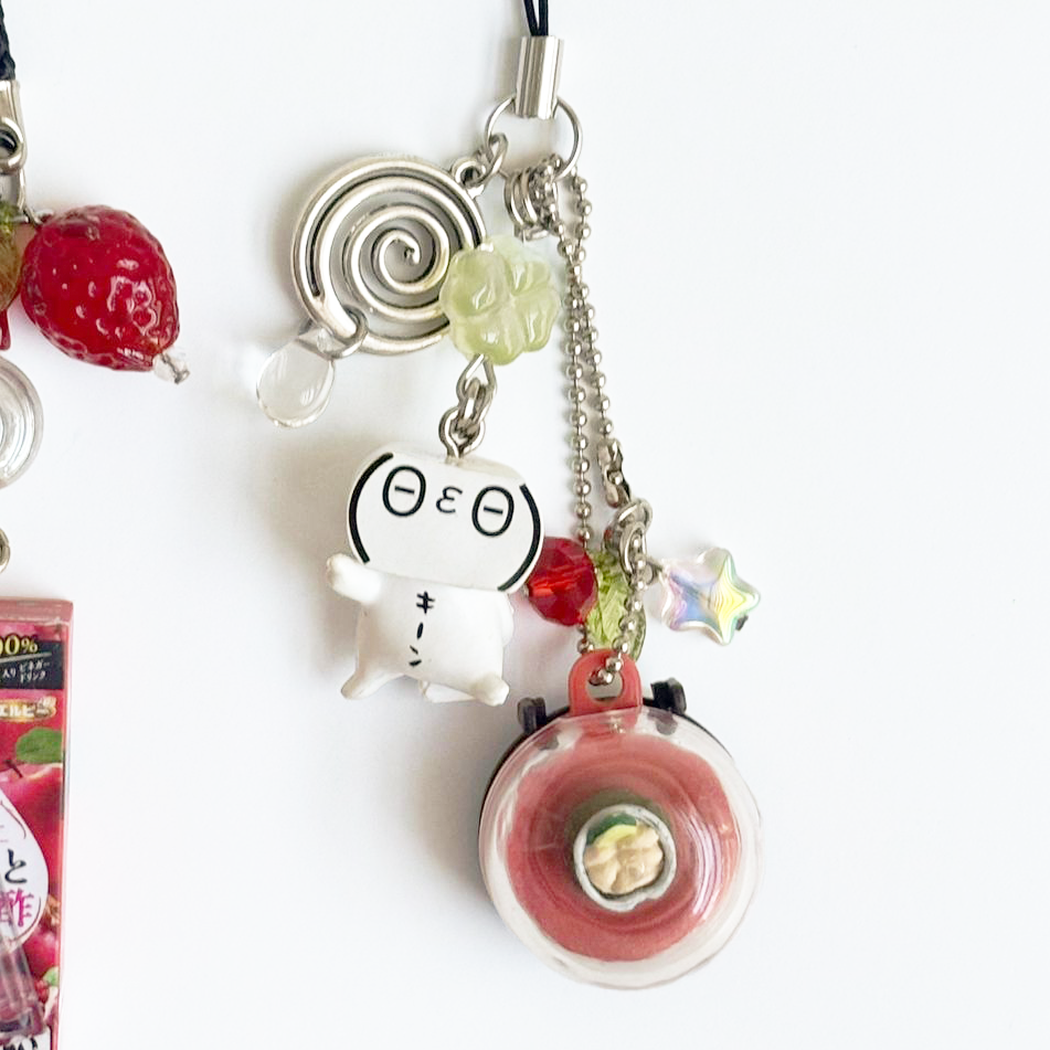 Red Misc (˶ - ₃ -˶)♡ 🍣